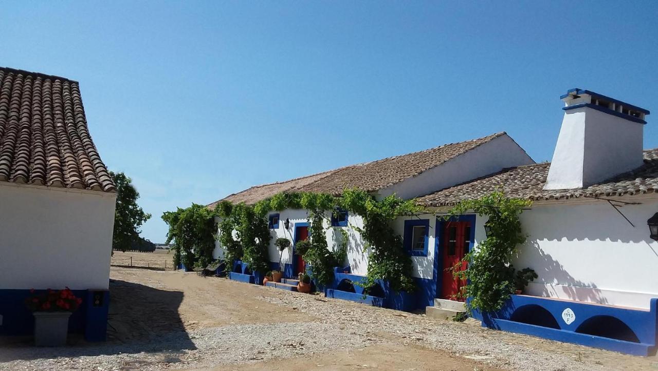 Lodge Monte Do Sobral Alcacovas ภายนอก รูปภาพ