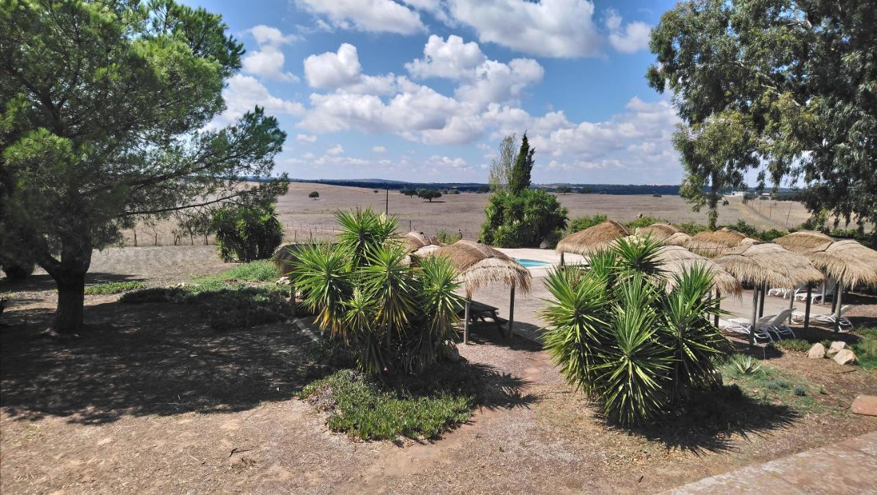 Lodge Monte Do Sobral Alcacovas ภายนอก รูปภาพ